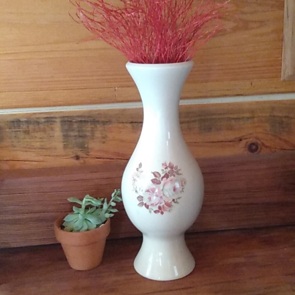 Beautiful vintage two sided vase